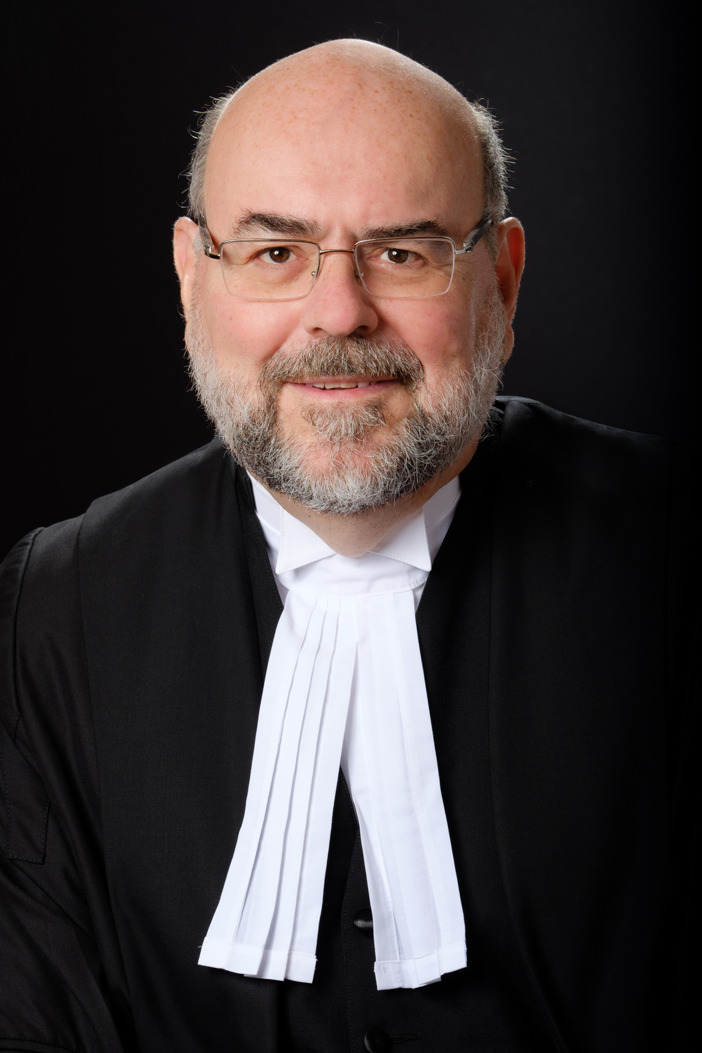 [Translate to Anglais:] L'honorable Robert M. Mainville